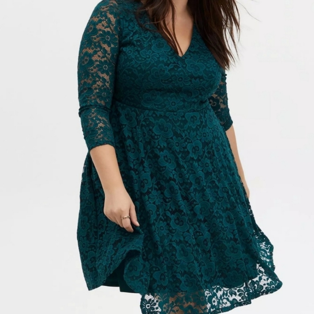 Torrid green lace dress size 1